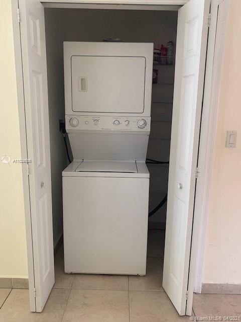 See details / 2950 sq. ft. $ 2021-04-07 0 Photo
