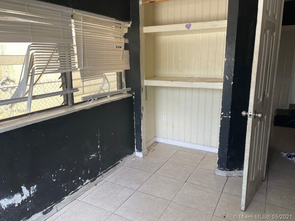 See details / 816 sq. ft. $ 2021-04-08 0 Photo