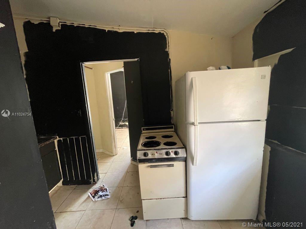 See details / 816 sq. ft. $ 2021-04-08 0 Photo
