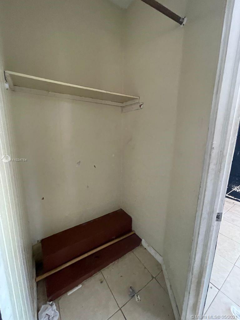 See details / 816 sq. ft. $ 2021-04-08 0 Photo