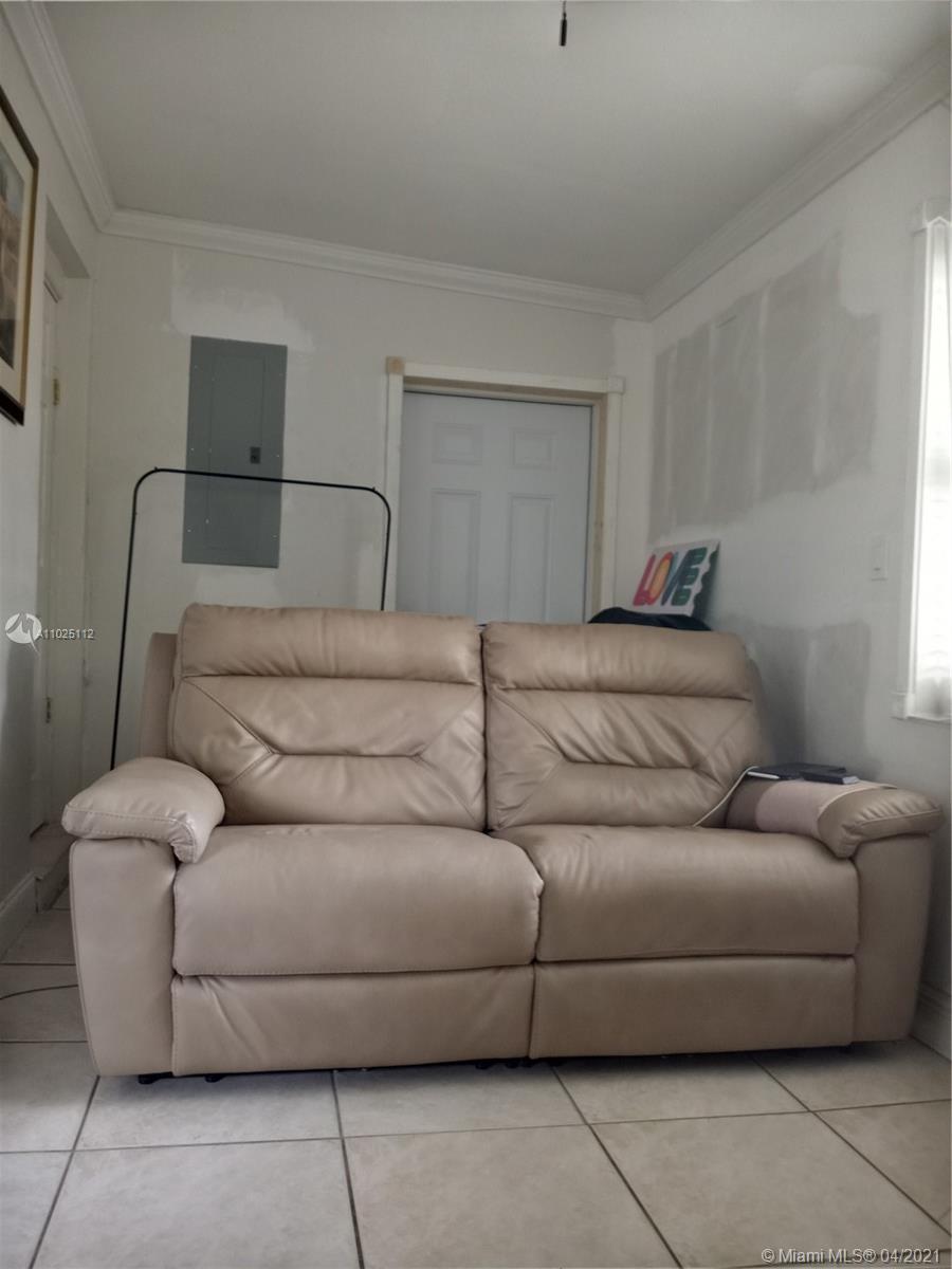 See details / 2080 sq. ft. $ 2021-04-08 0 Photo