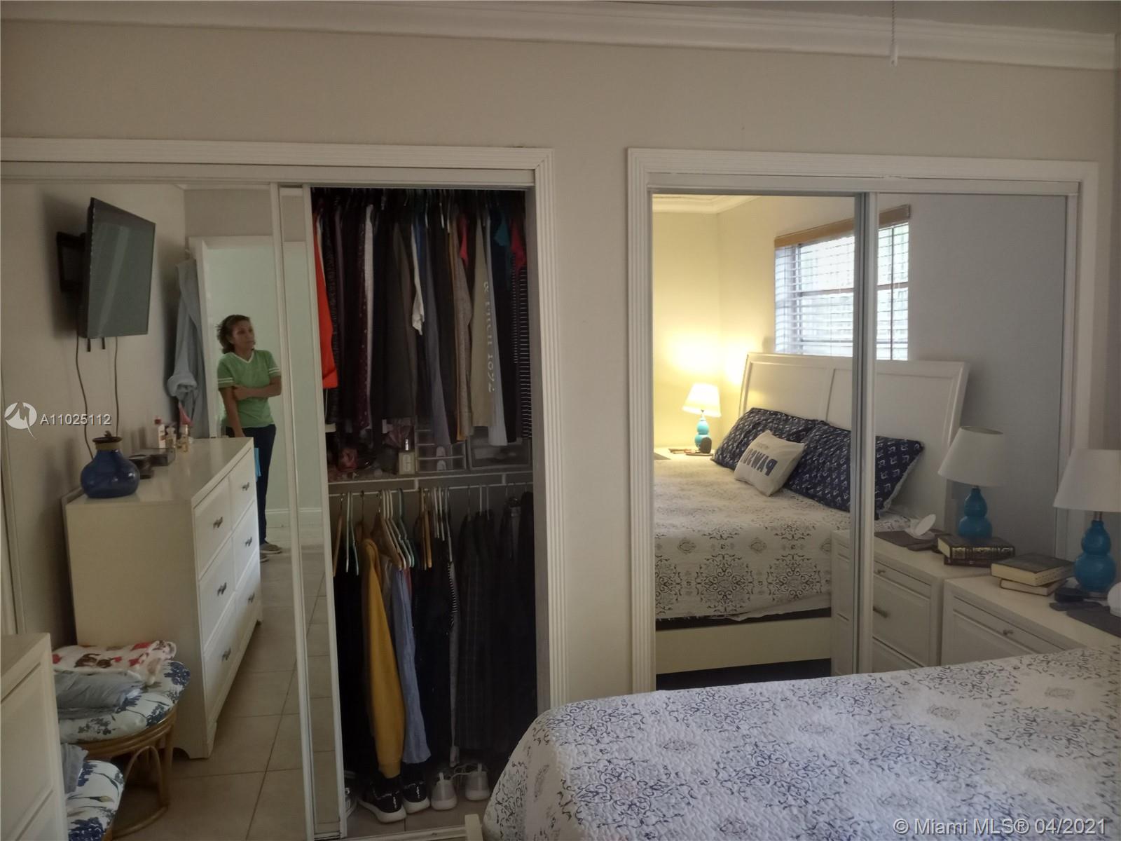 See details / 2080 sq. ft. $ 2021-04-08 0 Photo