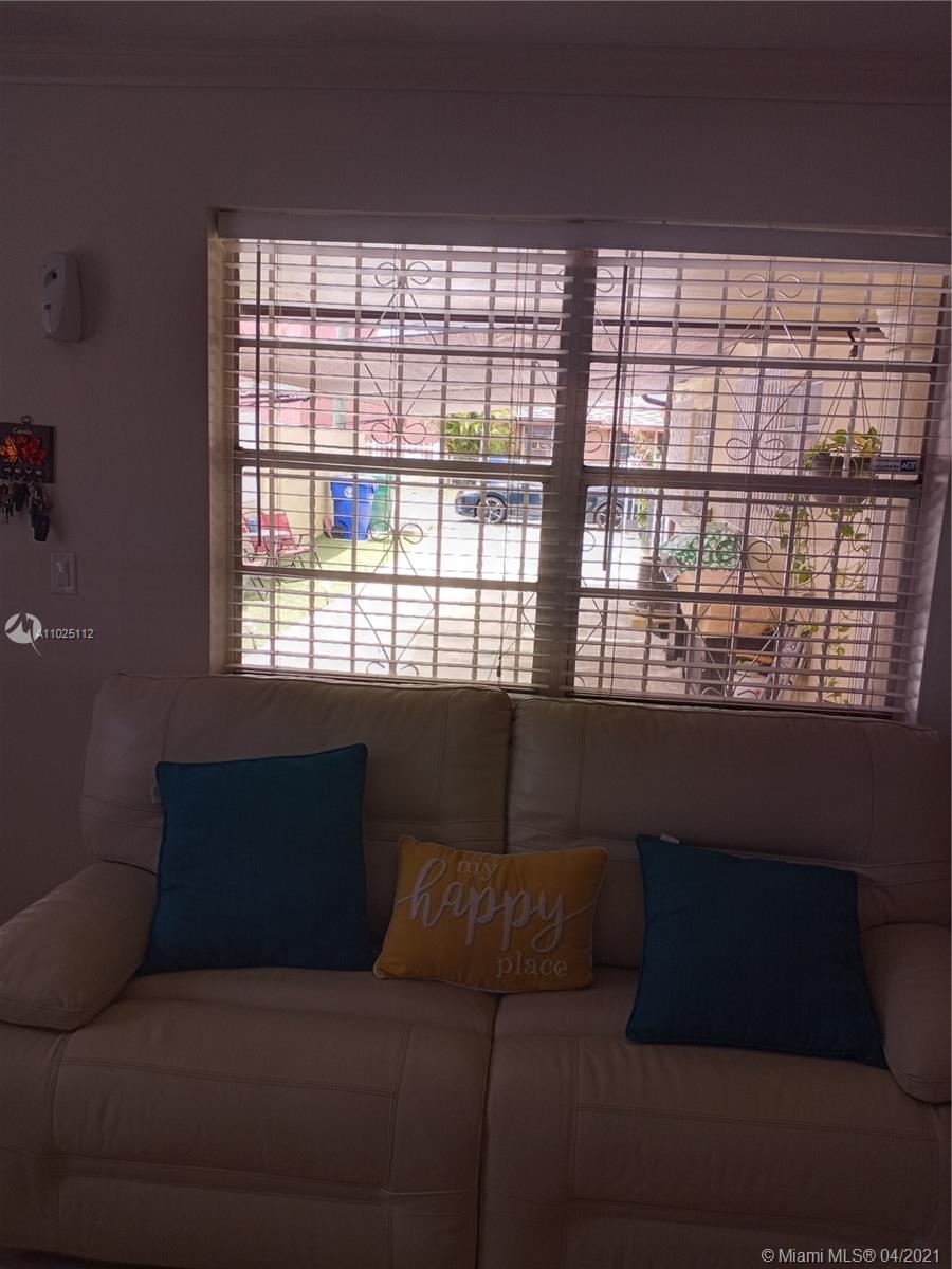 See details / 2080 sq. ft. $ 2021-04-08 0 Photo
