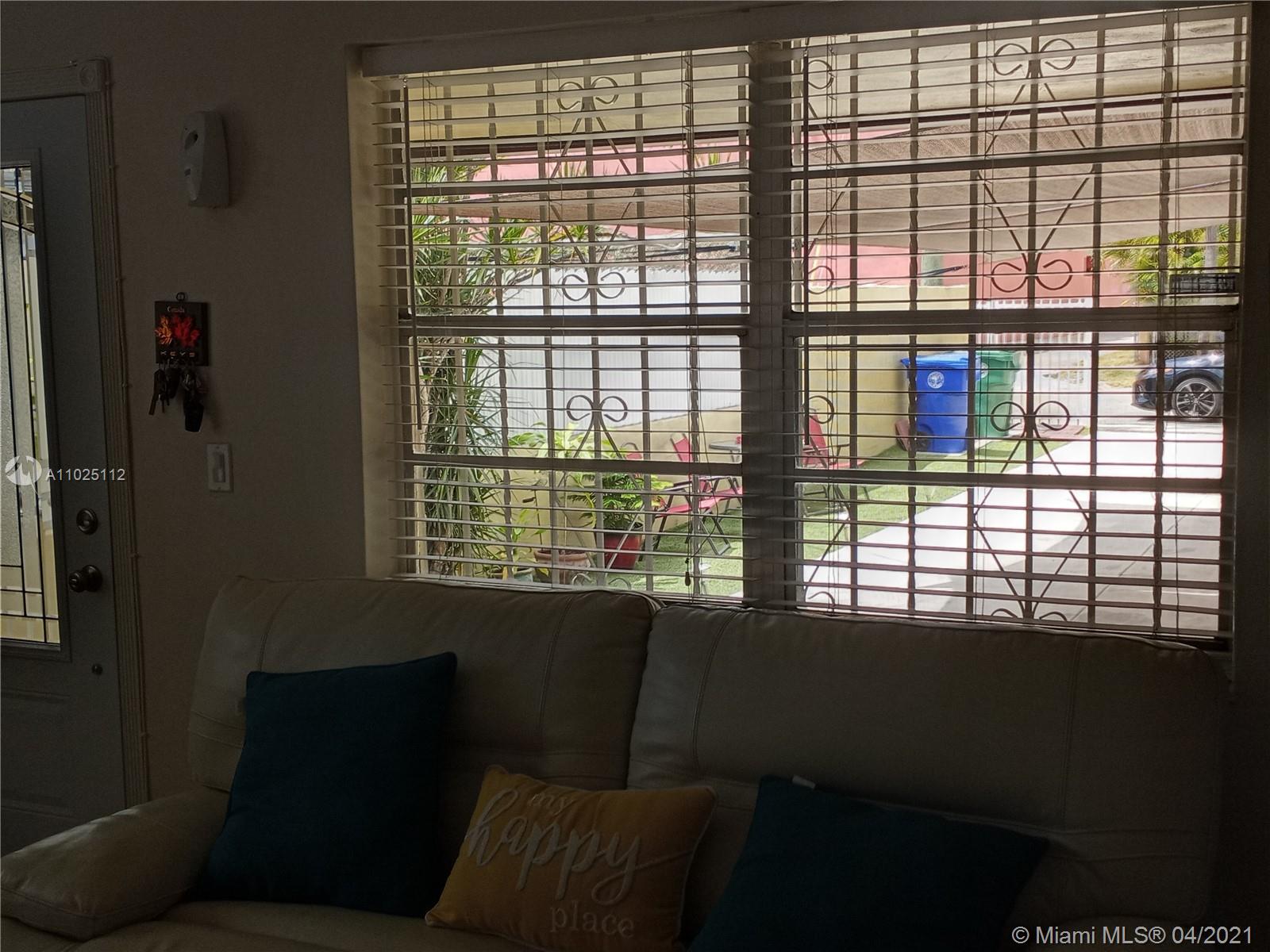 See details / 2080 sq. ft. $ 2021-04-08 0 Photo