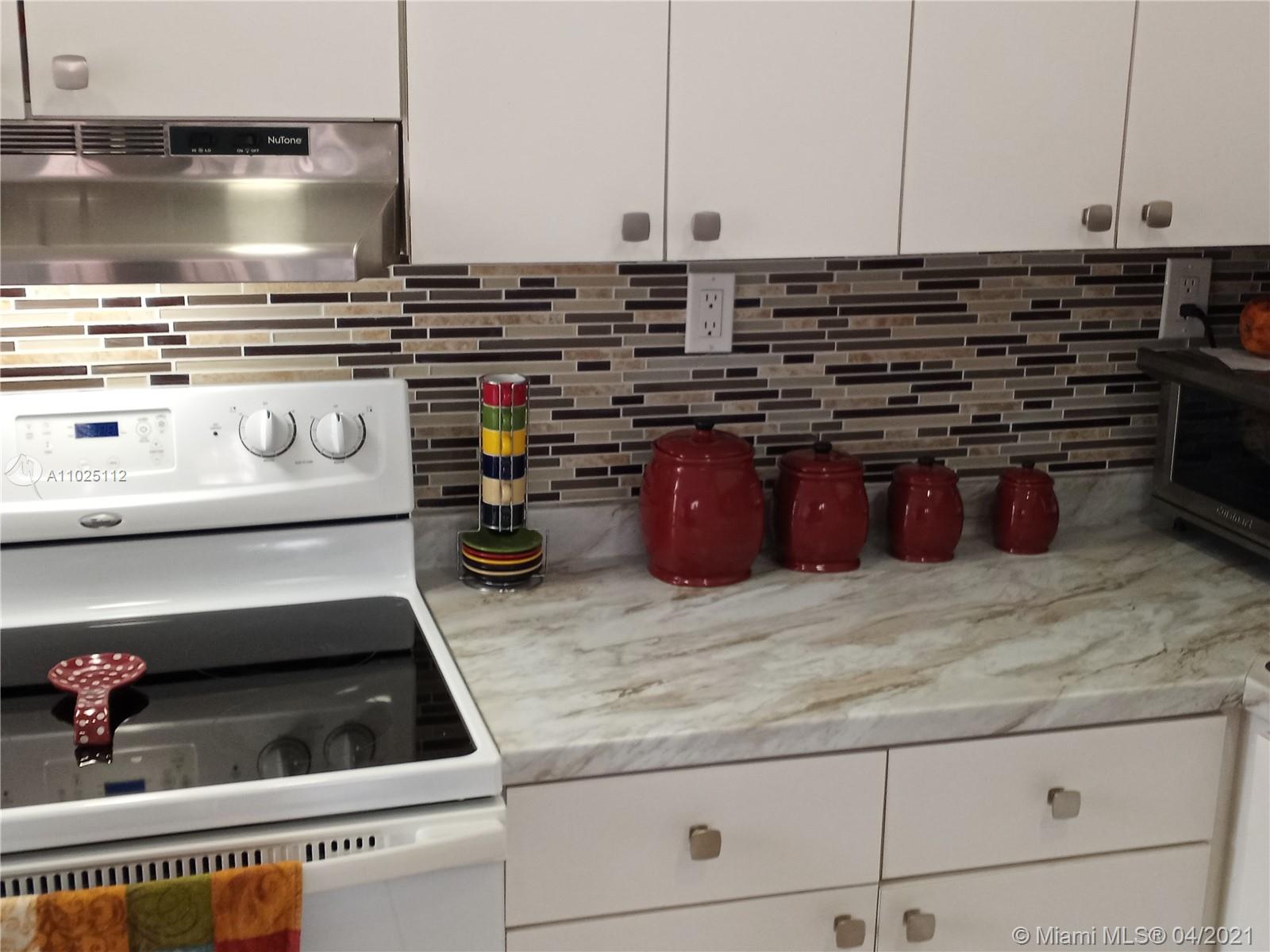 See details / 2080 sq. ft. $ 2021-04-08 0 Photo