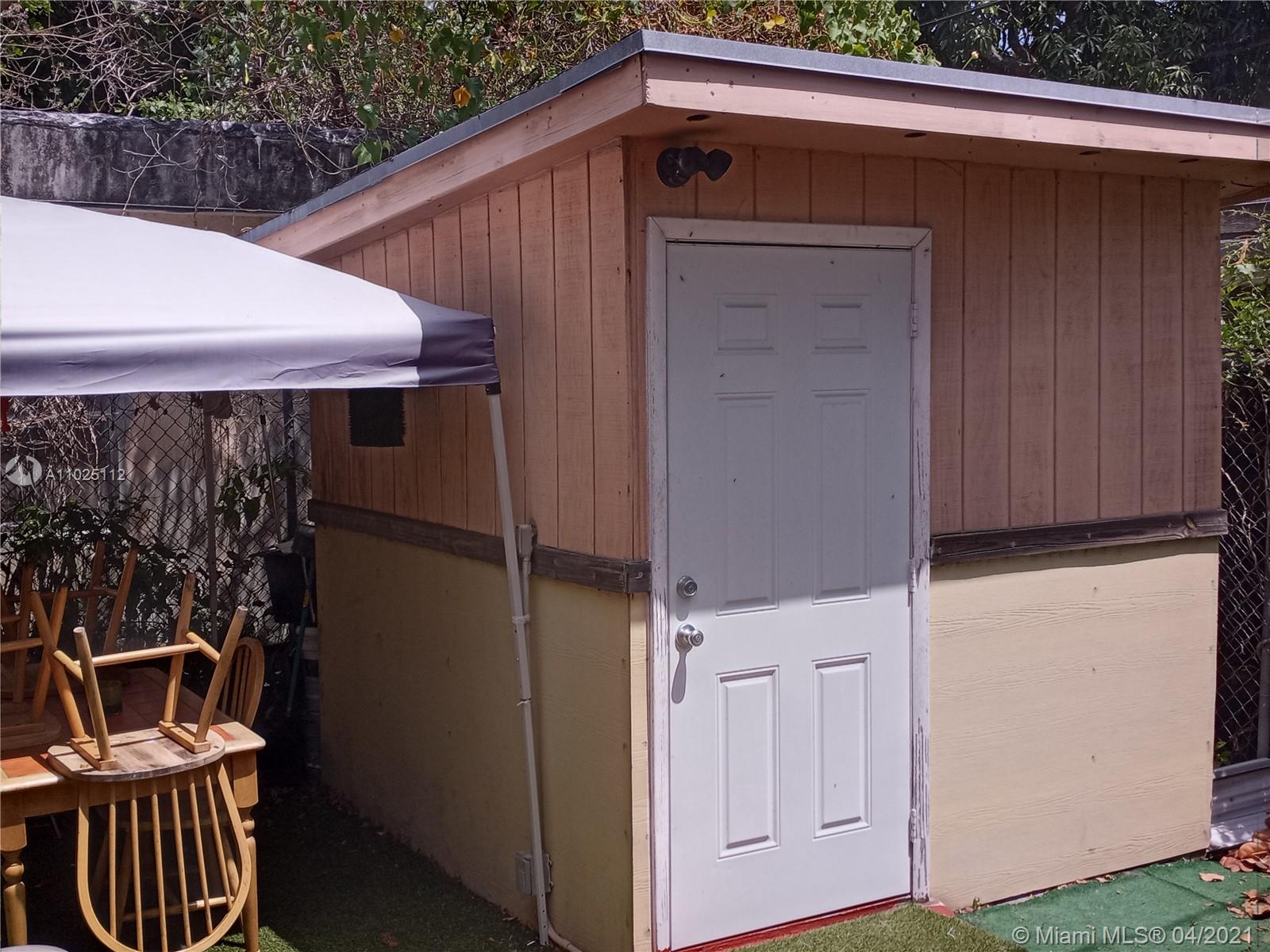 See details / 2080 sq. ft. $ 2021-04-08 0 Photo