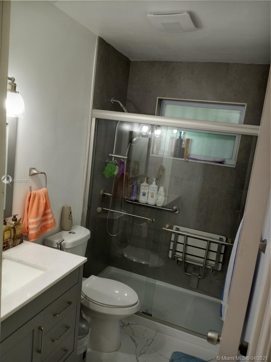 See details / 2080 sq. ft. $ 2021-04-08 0 Photo