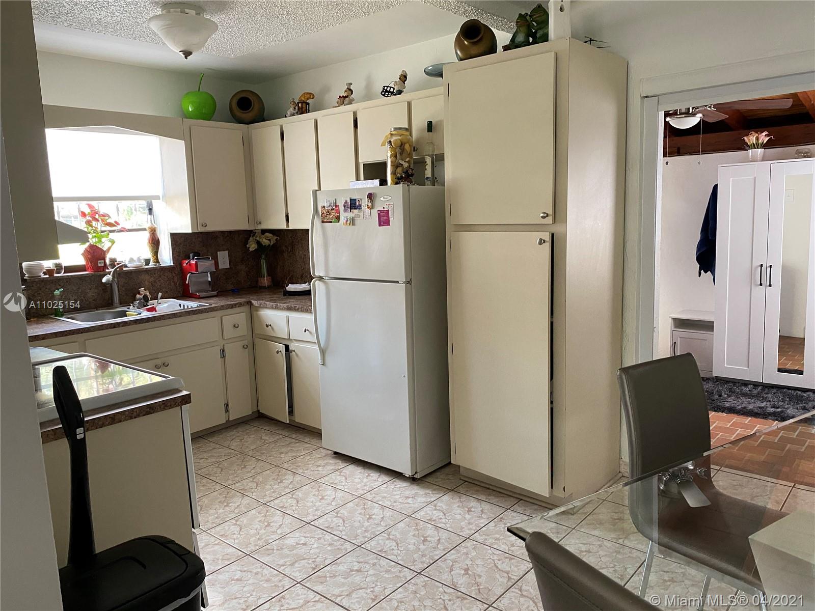 See details / 1128 sq. ft. $ 2021-04-08 0 Photo