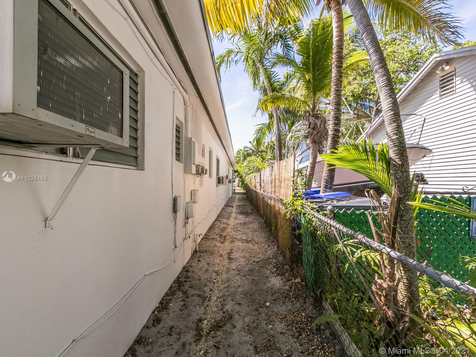 See details / 2641 sq. ft. $ 2021-04-08 0 Photo