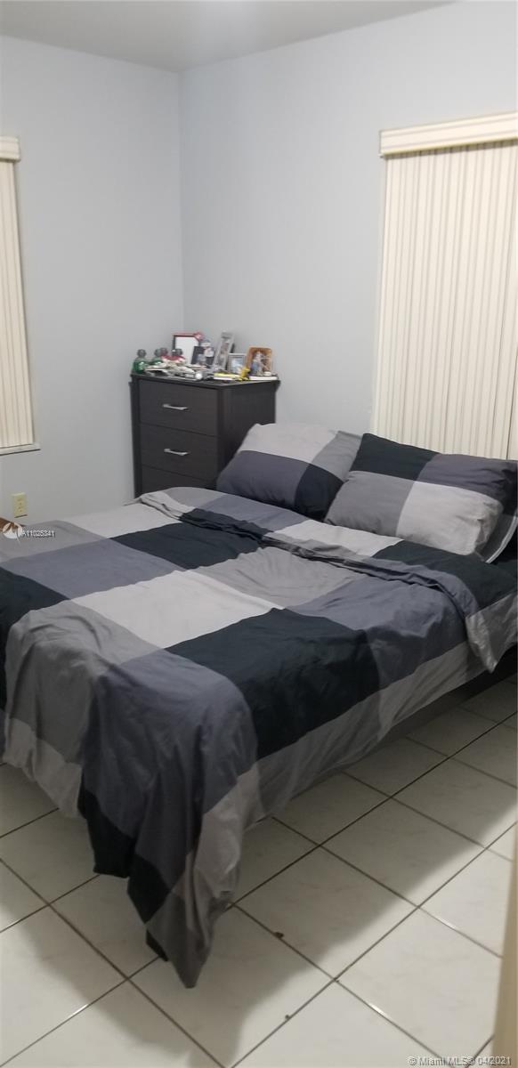 See details / 3928 sq. ft. $ 2021-04-09 0 Photo