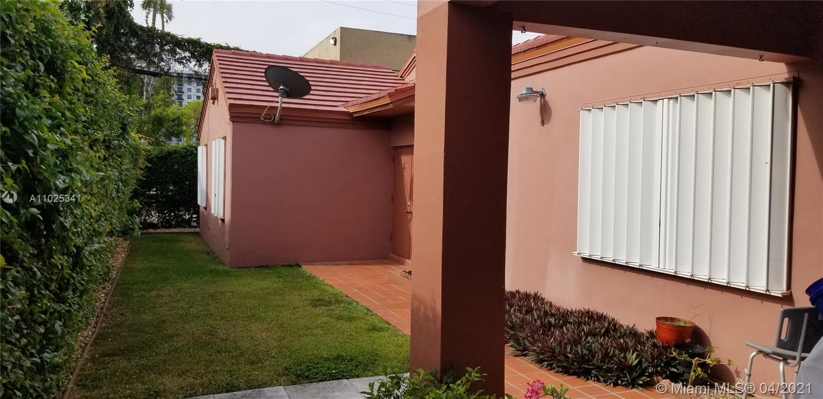 See details / 3928 sq. ft. $ 2021-04-09 0 Photo