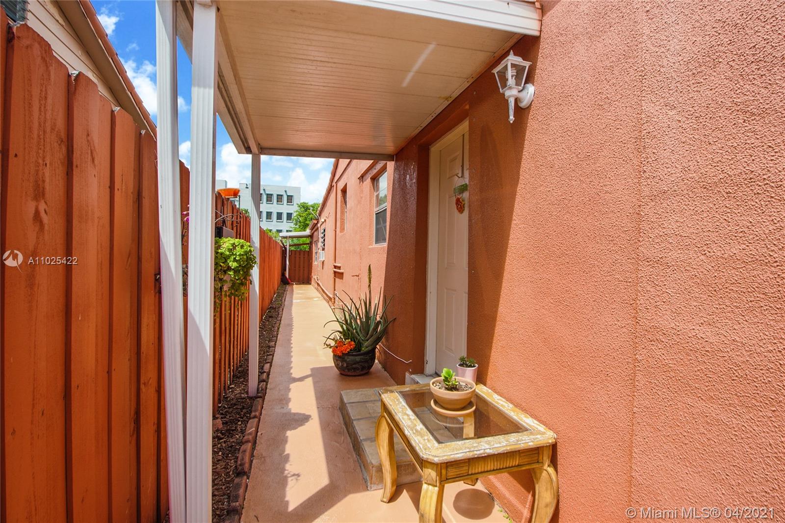 See details / 2609 sq. ft. $ 2021-04-09 0 Photo