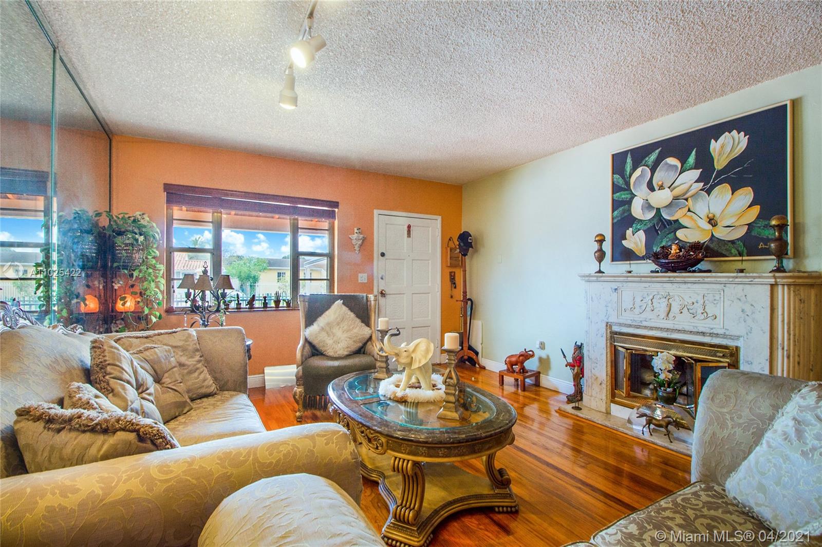 See details / 2609 sq. ft. $ 2021-04-09 0 Photo