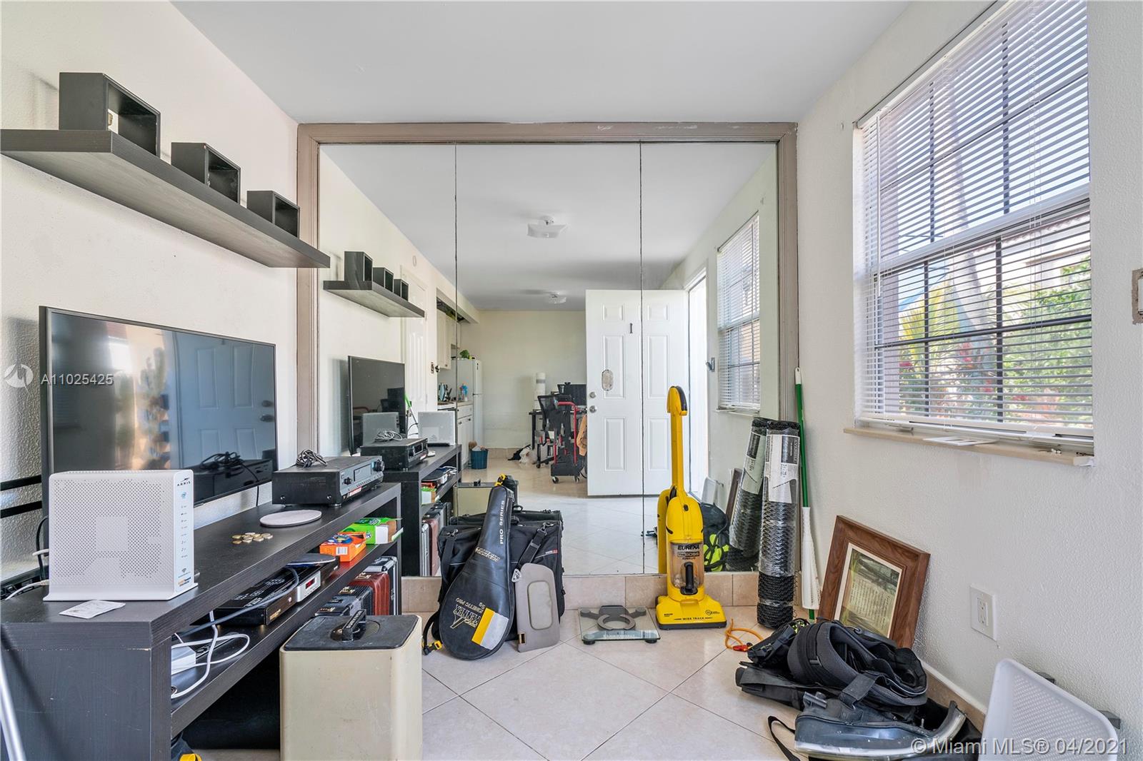 See details / 2482 sq. ft. $ 2021-04-09 0 Photo