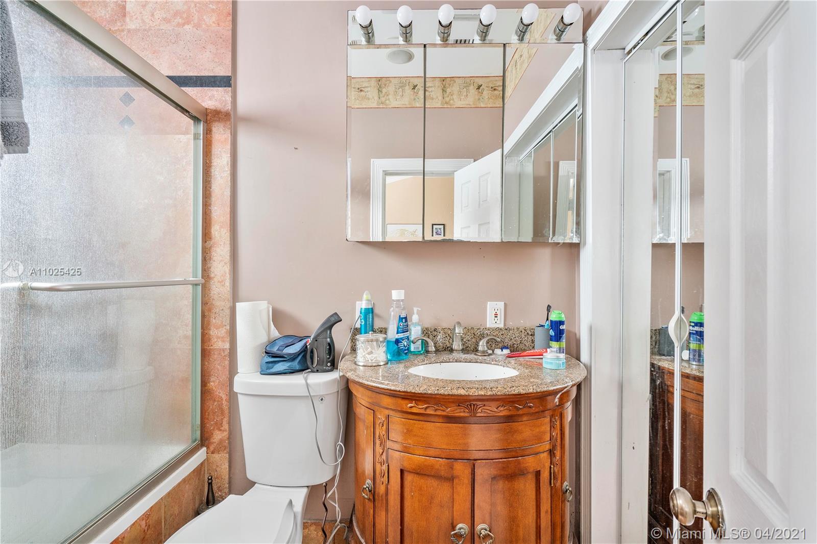 See details / 2482 sq. ft. $ 2021-04-09 0 Photo