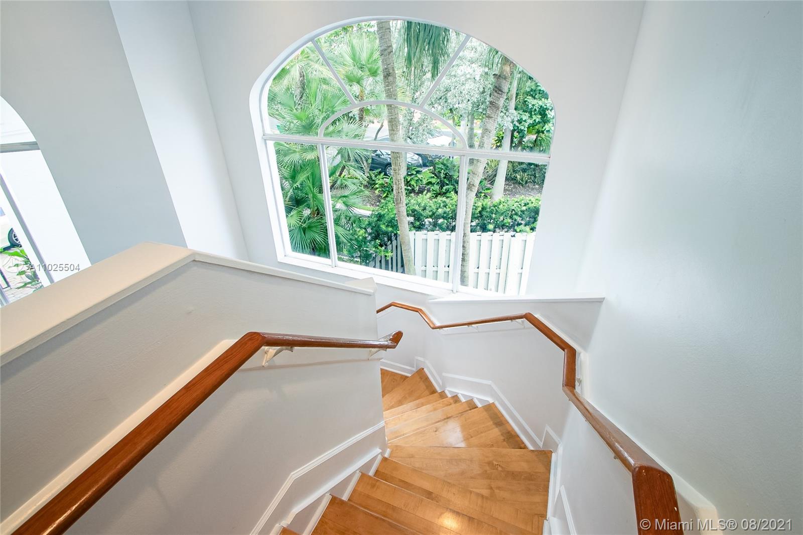 Photo of 19483 38th Ct, Sunny Isles Beach, Florida, 33160 -