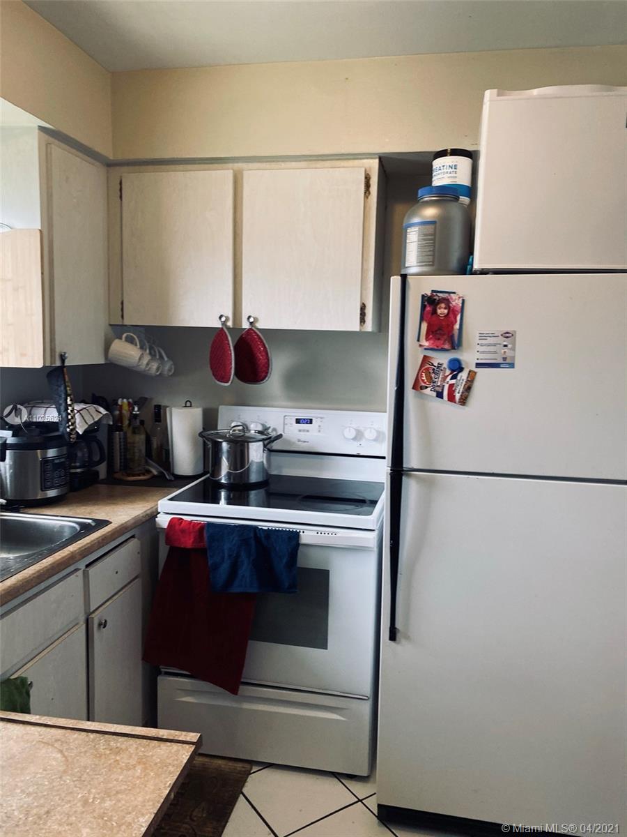 See details / 3413 sq. ft. $ 2021-04-09 0 Photo