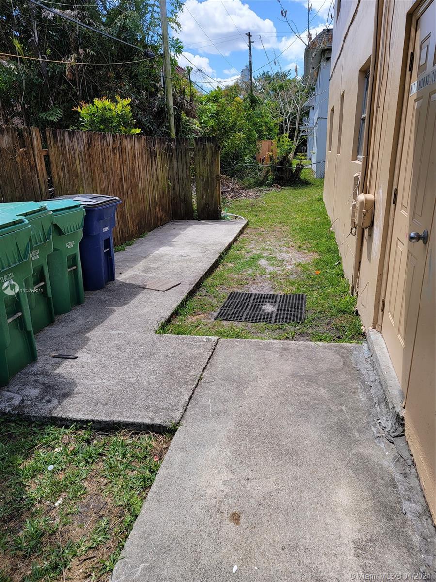 See details / 3413 sq. ft. $ 2021-04-09 0 Photo