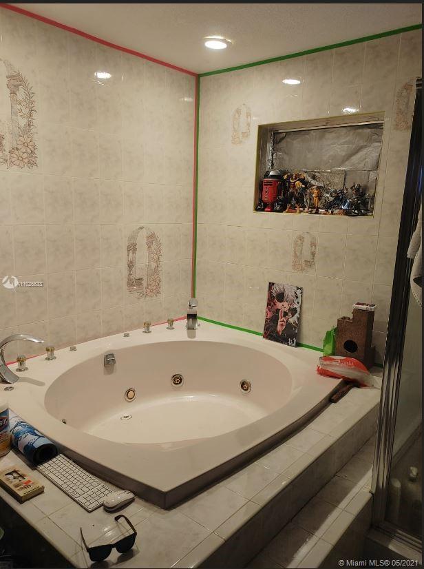 See details / 3065 sq. ft. $ 2021-04-09 0 Photo