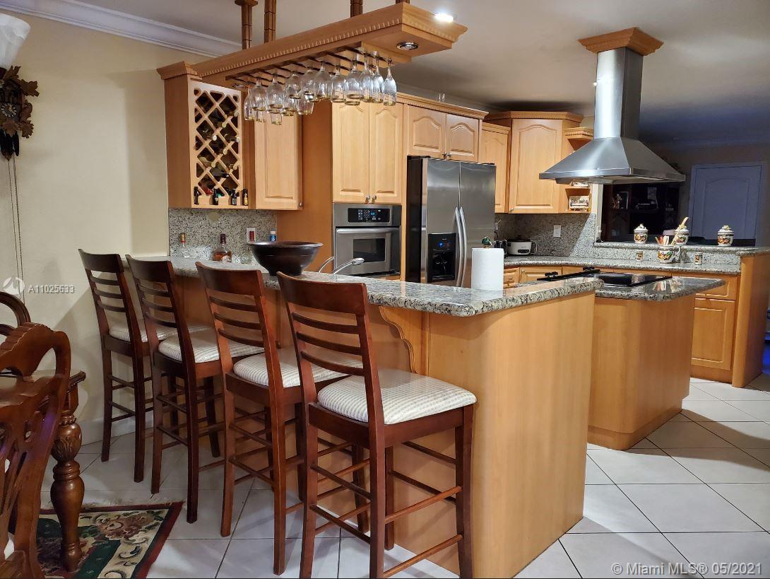 See details / 3065 sq. ft. $ 2021-04-09 0 Photo