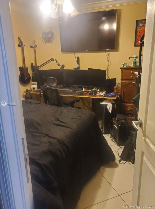 See details / 3065 sq. ft. $ 2021-04-09 0 Photo