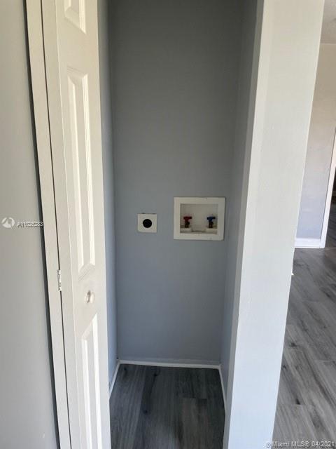 See details / 2435 sq. ft. $ 2021-04-14 0 Photo