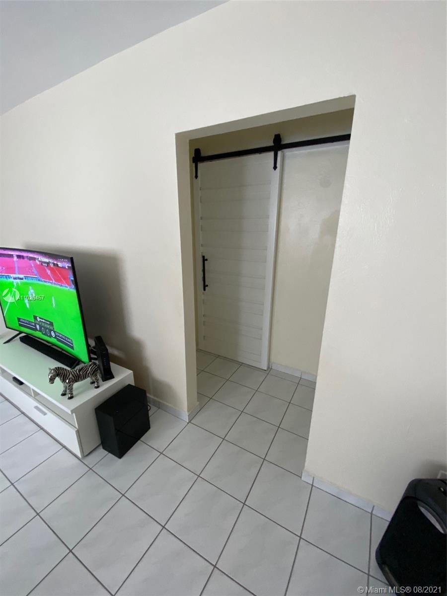 See details / 2036 sq. ft. $ 2021-04-12 0 Photo