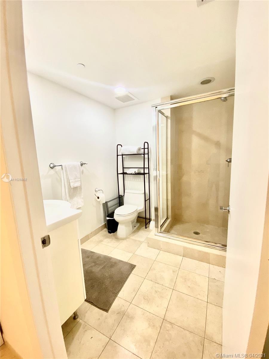 Ver detalles 2008 3 / 3 1571 sq. ft. $ 2021-04-12 0 foto
