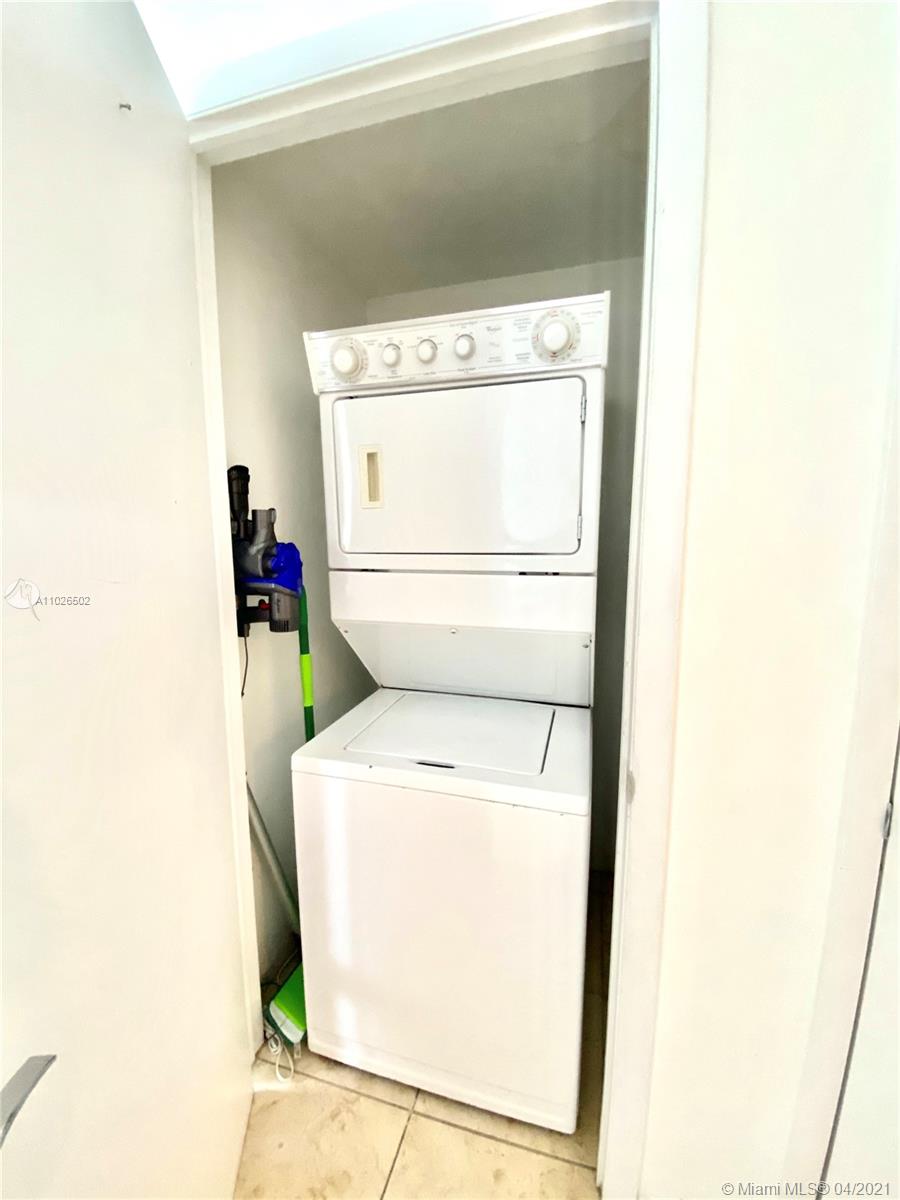 Ver detalles 2008 3 / 3 1571 sq. ft. $ 2021-04-12 0 foto
