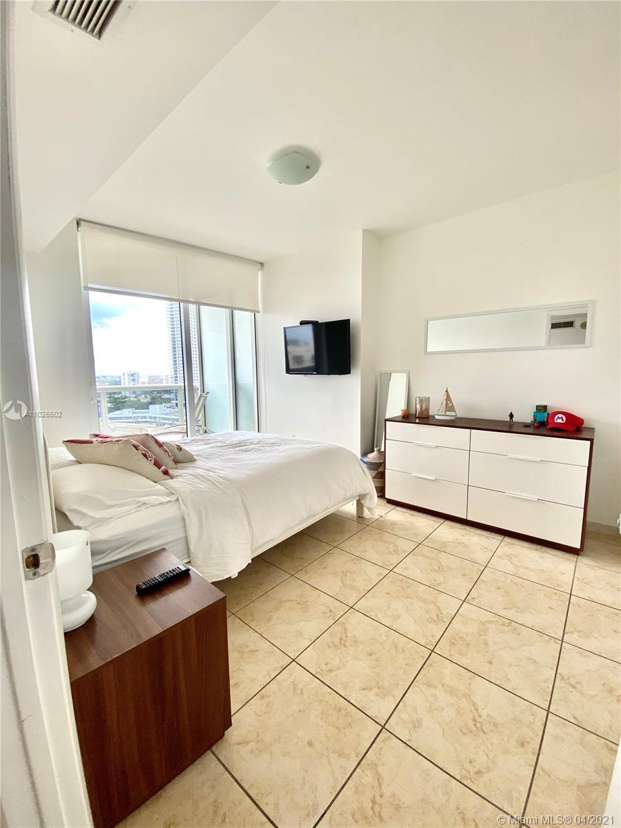 Ver detalles 2008 3 / 3 1571 sq. ft. $ 2021-04-12 0 foto