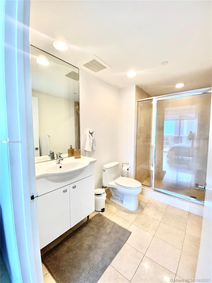 Ver detalles 2008 3 / 3 1571 sq. ft. $ 2021-04-12 0 foto