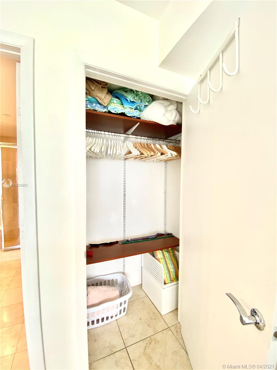 Ver detalles 2008 3 / 3 1571 sq. ft. $ 2021-04-12 0 foto