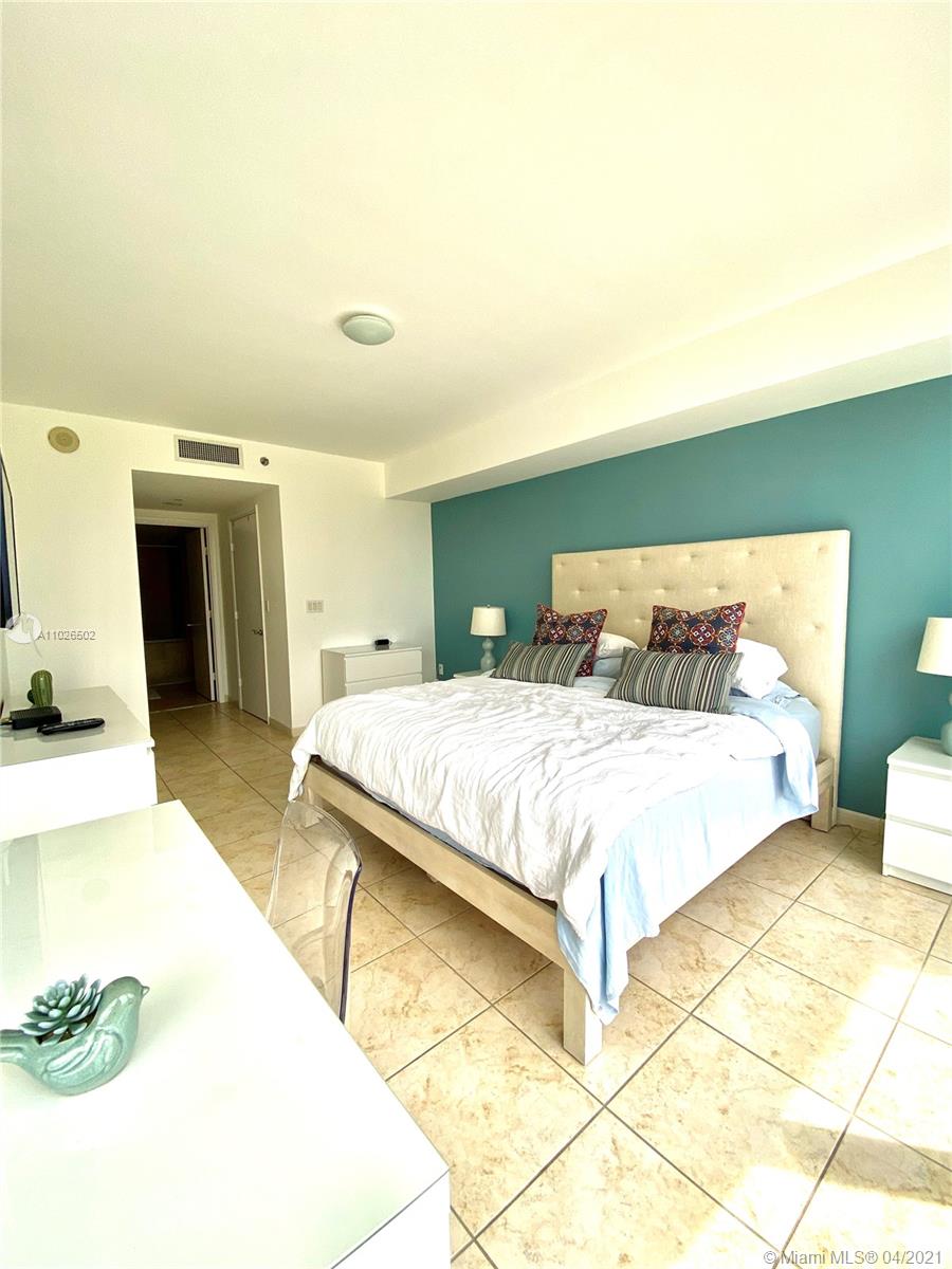 Ver detalles 2008 3 / 3 1571 sq. ft. $ 2021-04-12 0 foto