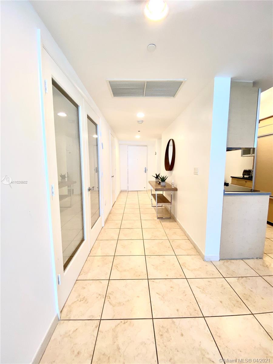 Ver detalles 2008 3 / 3 1571 sq. ft. $ 2021-04-12 0 foto