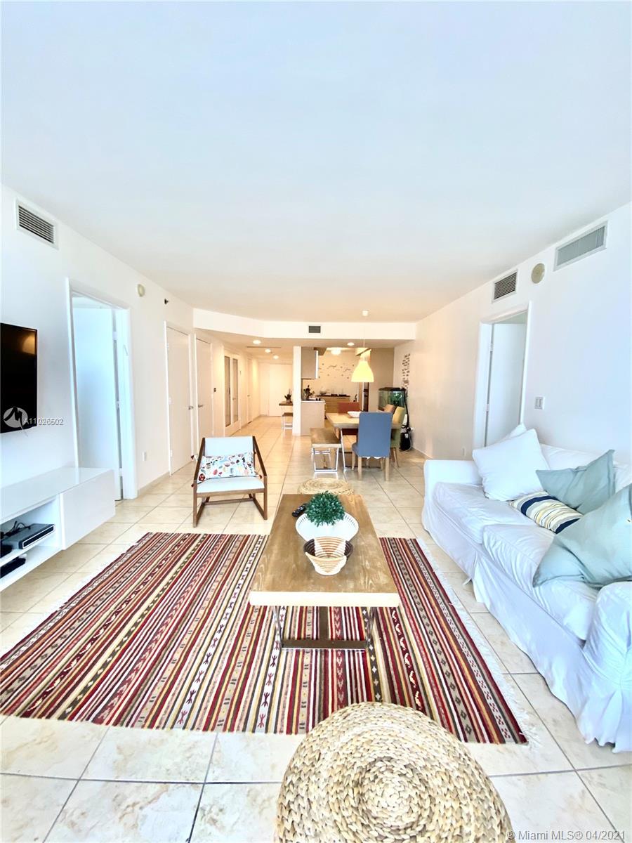 Ver detalles 2008 3 / 3 1571 sq. ft. $ 2021-04-12 0 foto