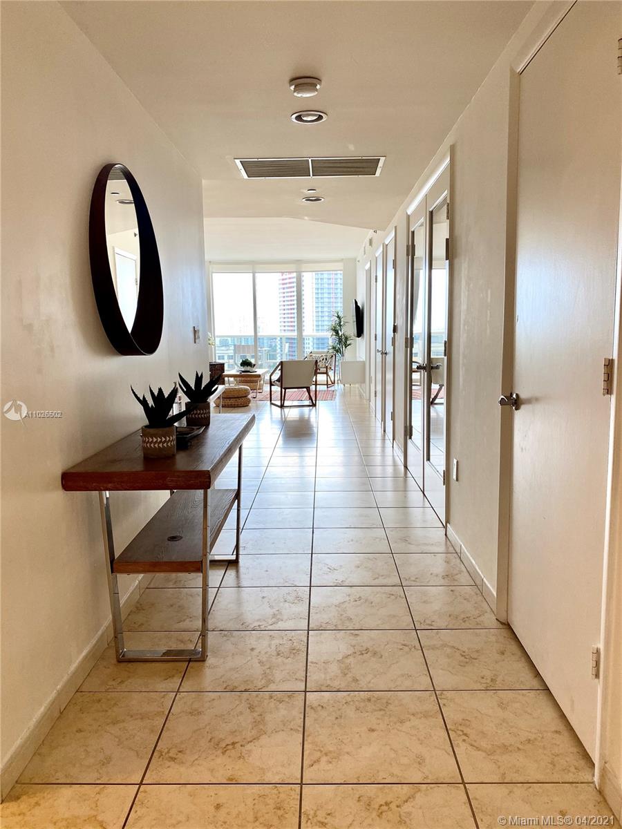Ver detalles 2008 3 / 3 1571 sq. ft. $ 2021-04-12 0 foto