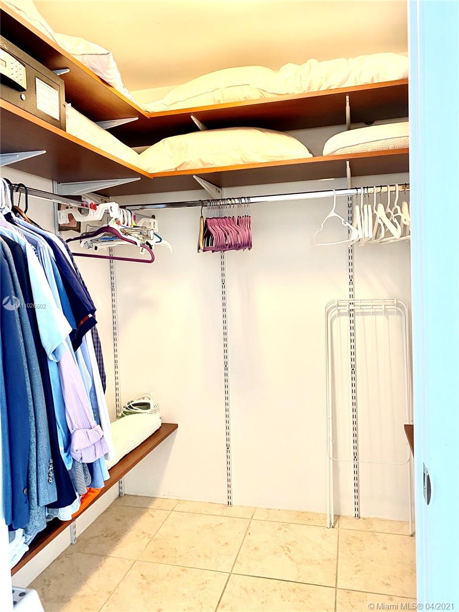 Ver detalles 2008 3 / 3 1571 sq. ft. $ 2021-04-12 0 foto