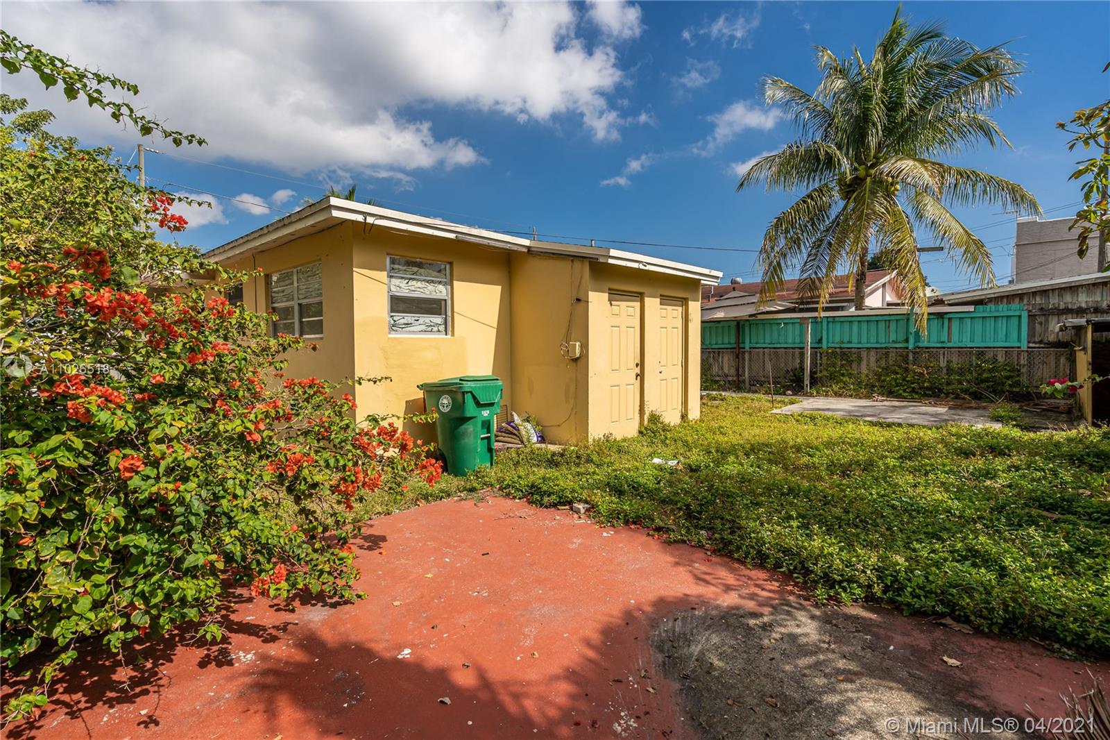 See details / 1404 sq. ft. $ 2021-04-12 0 Photo