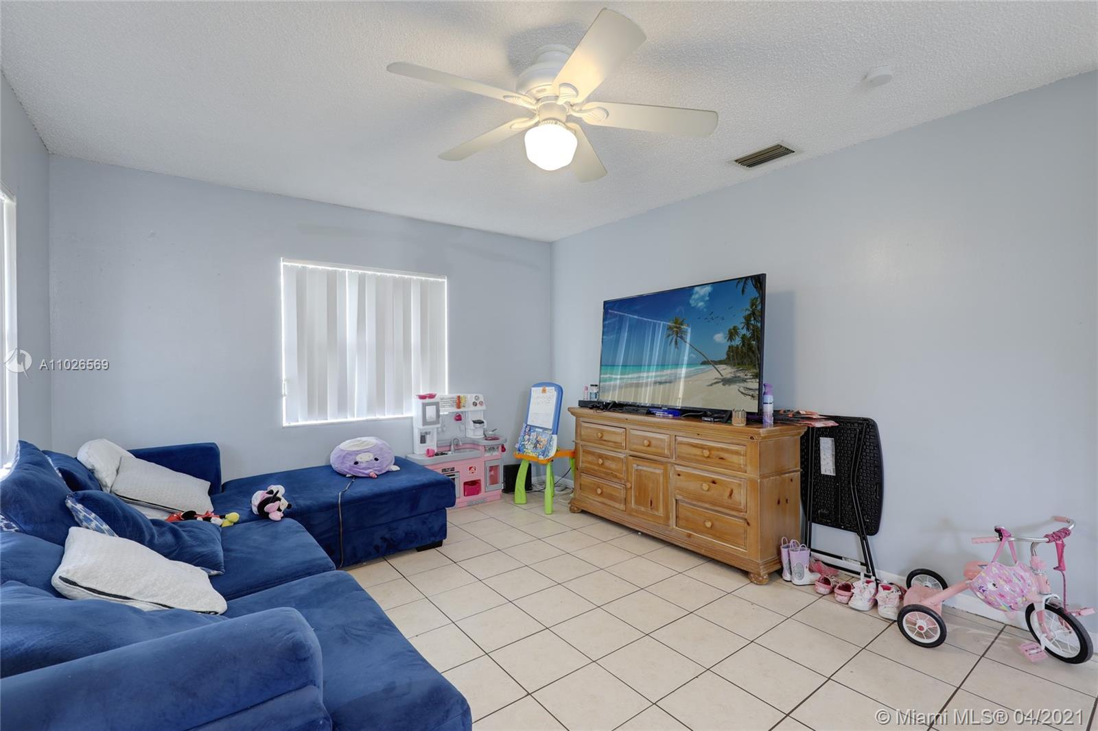 See details / 2131 sq. ft. $ 2021-04-12 0 Photo