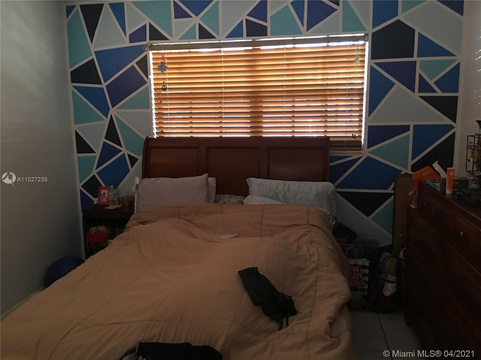 See details / 1840 sq. ft. $ 2021-04-13 0 Photo