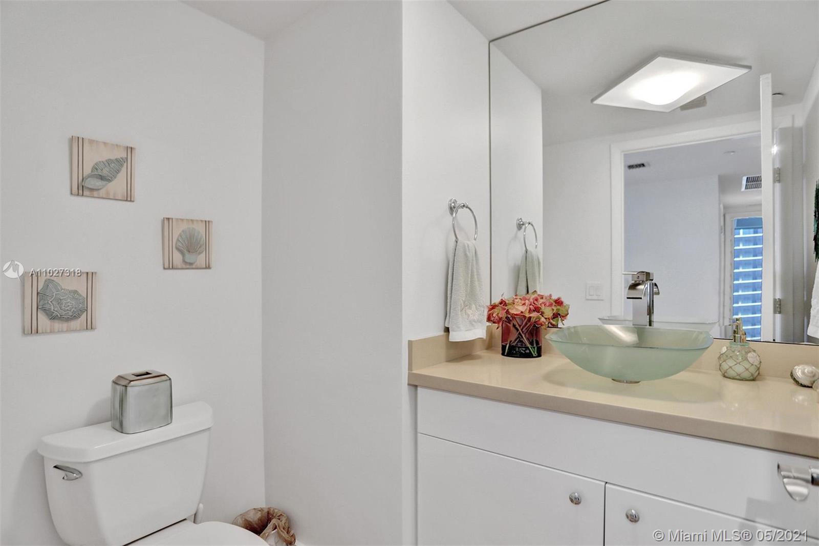 Ver detalles 1101 3 / 4 2078 sq. ft. $ 2021-04-13 0 foto