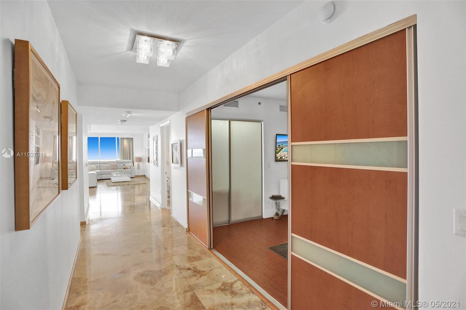 Ver detalles 1101 3 / 4 2078 sq. ft. $ 2021-04-13 0 foto