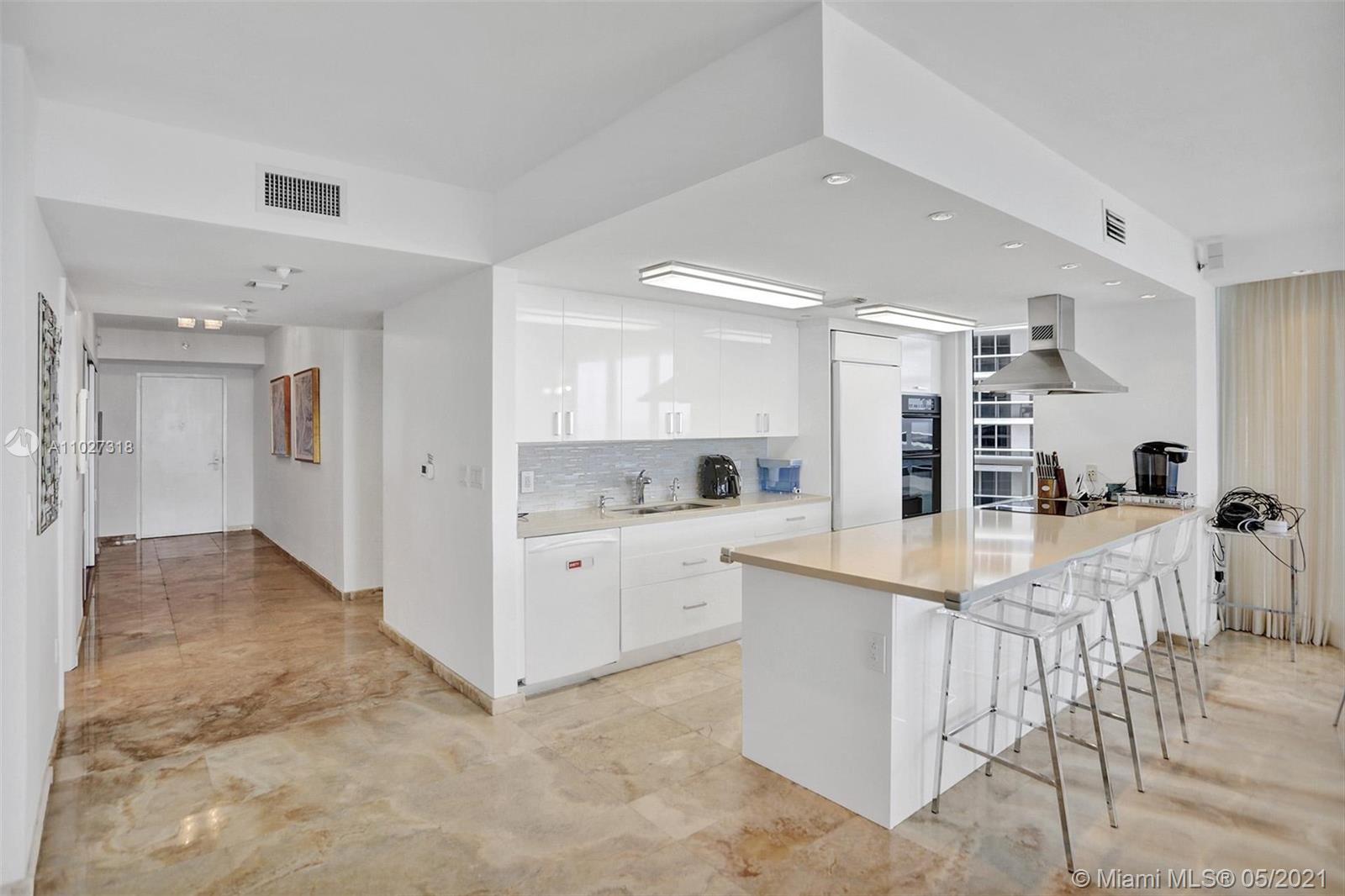 Ver detalles 1101 3 / 4 2078 sq. ft. $ 2021-04-13 0 foto