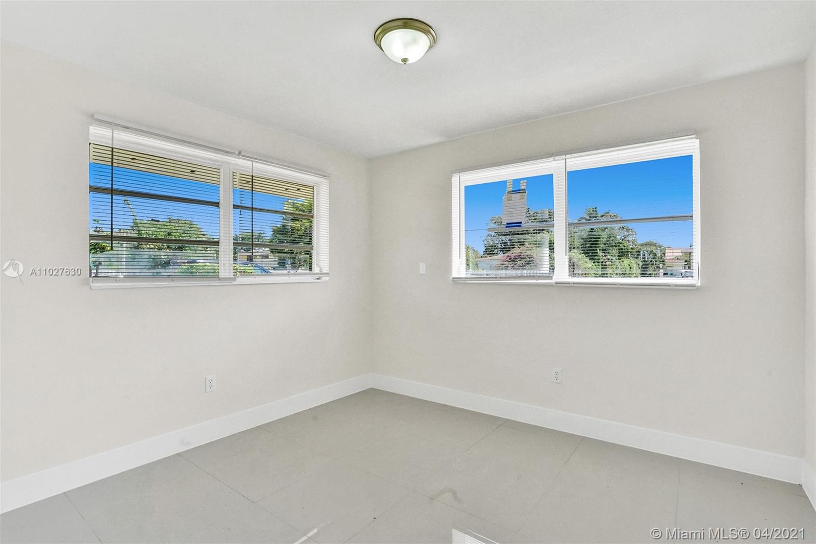 See details / 1572 sq. ft. $ 2021-04-15 0 Photo