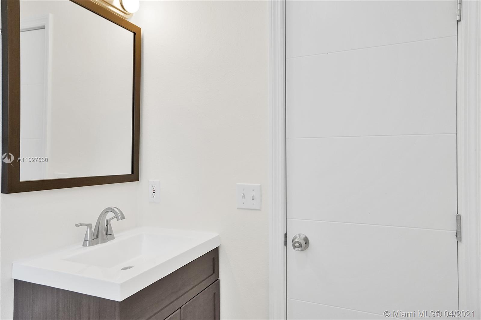 See details / 1572 sq. ft. $ 2021-04-15 0 Photo