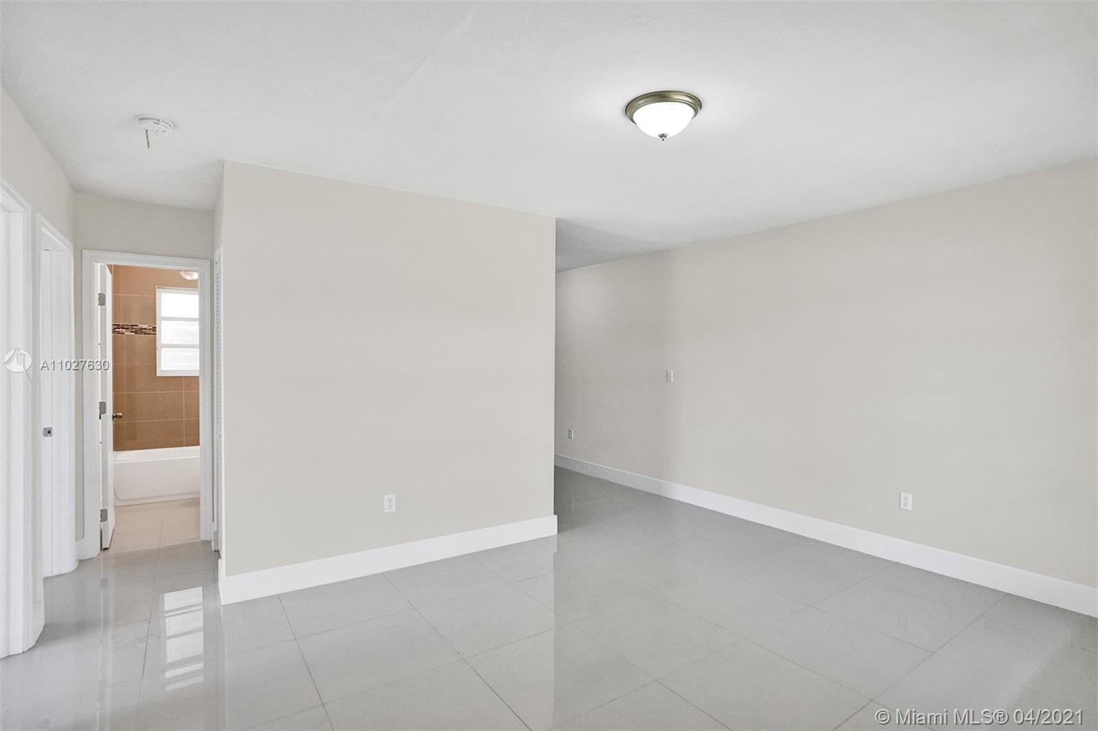 See details / 1572 sq. ft. $ 2021-04-15 0 Photo