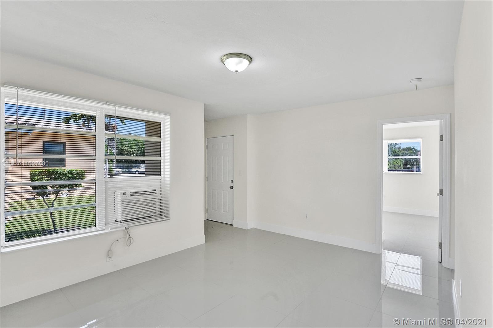 See details / 1572 sq. ft. $ 2021-04-15 0 Photo