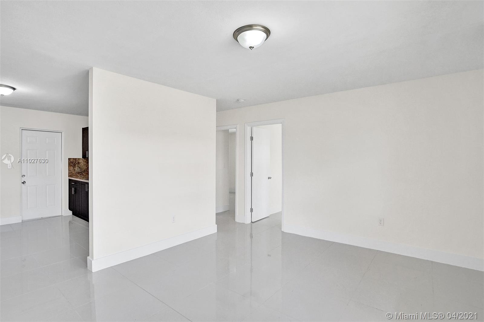 See details / 1572 sq. ft. $ 2021-04-15 0 Photo