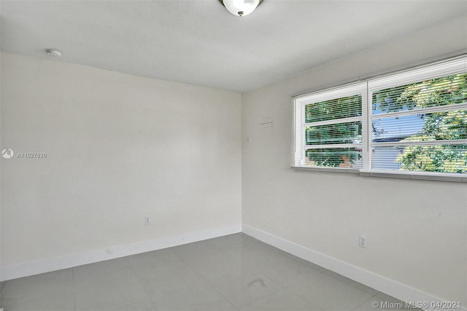 See details / 1572 sq. ft. $ 2021-04-15 0 Photo