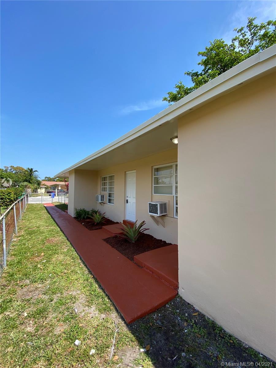 See details / 1572 sq. ft. $ 2021-04-15 0 Photo
